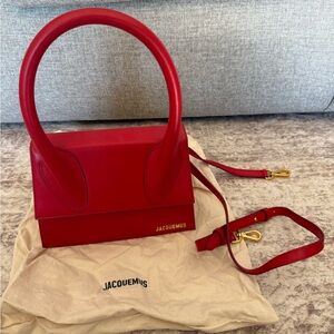 JACQUEMUS
Red La Montagne 'Le Grand Chiquito' Bag